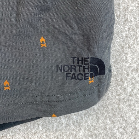 The North Face flashdry swim trunks campfire all over print gray L - Picture 3 of 11